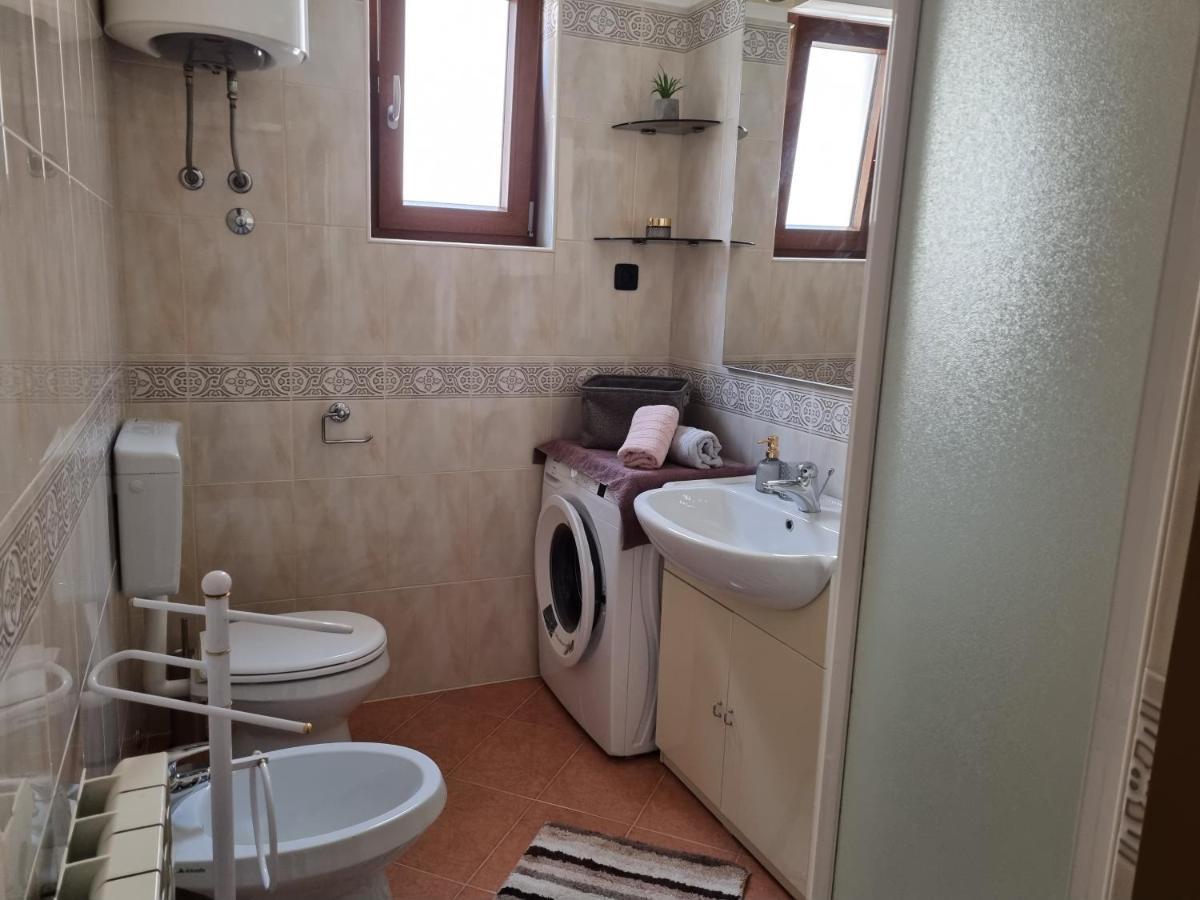 N&G Apartments Ρόβινι Εξωτερικό φωτογραφία