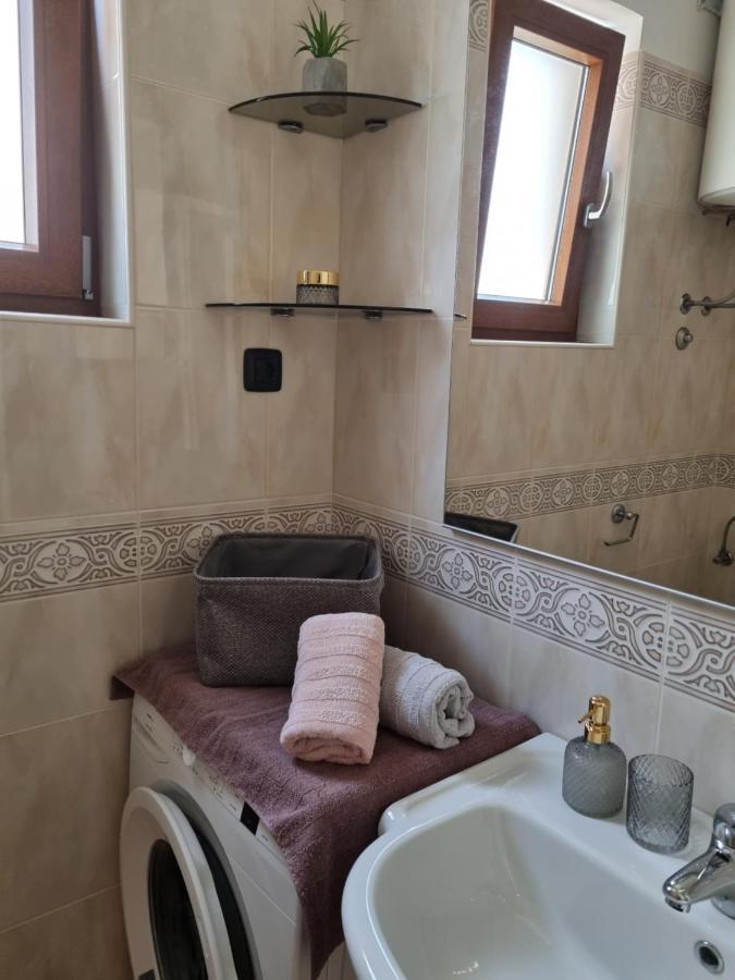 N&G Apartments Ρόβινι Εξωτερικό φωτογραφία
