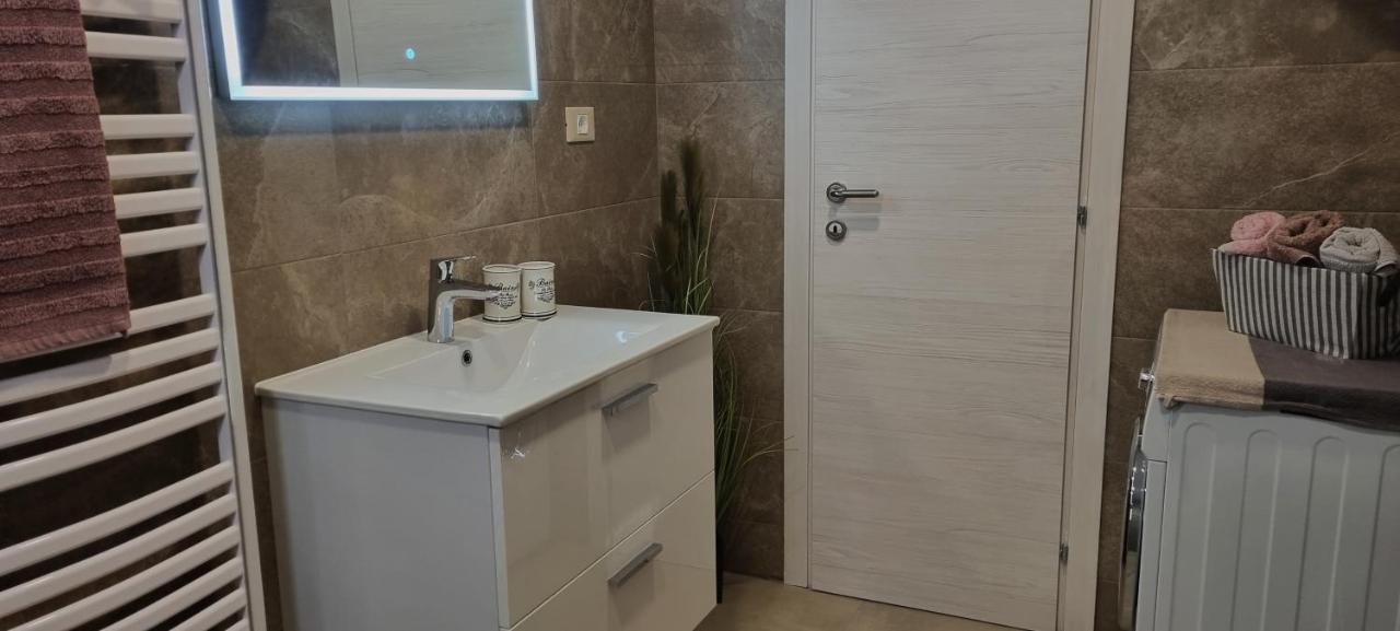 N&G Apartments Ρόβινι Εξωτερικό φωτογραφία